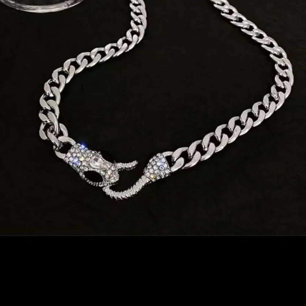 New Crystal Snake Chain Necklace - Picture 6 of 6
